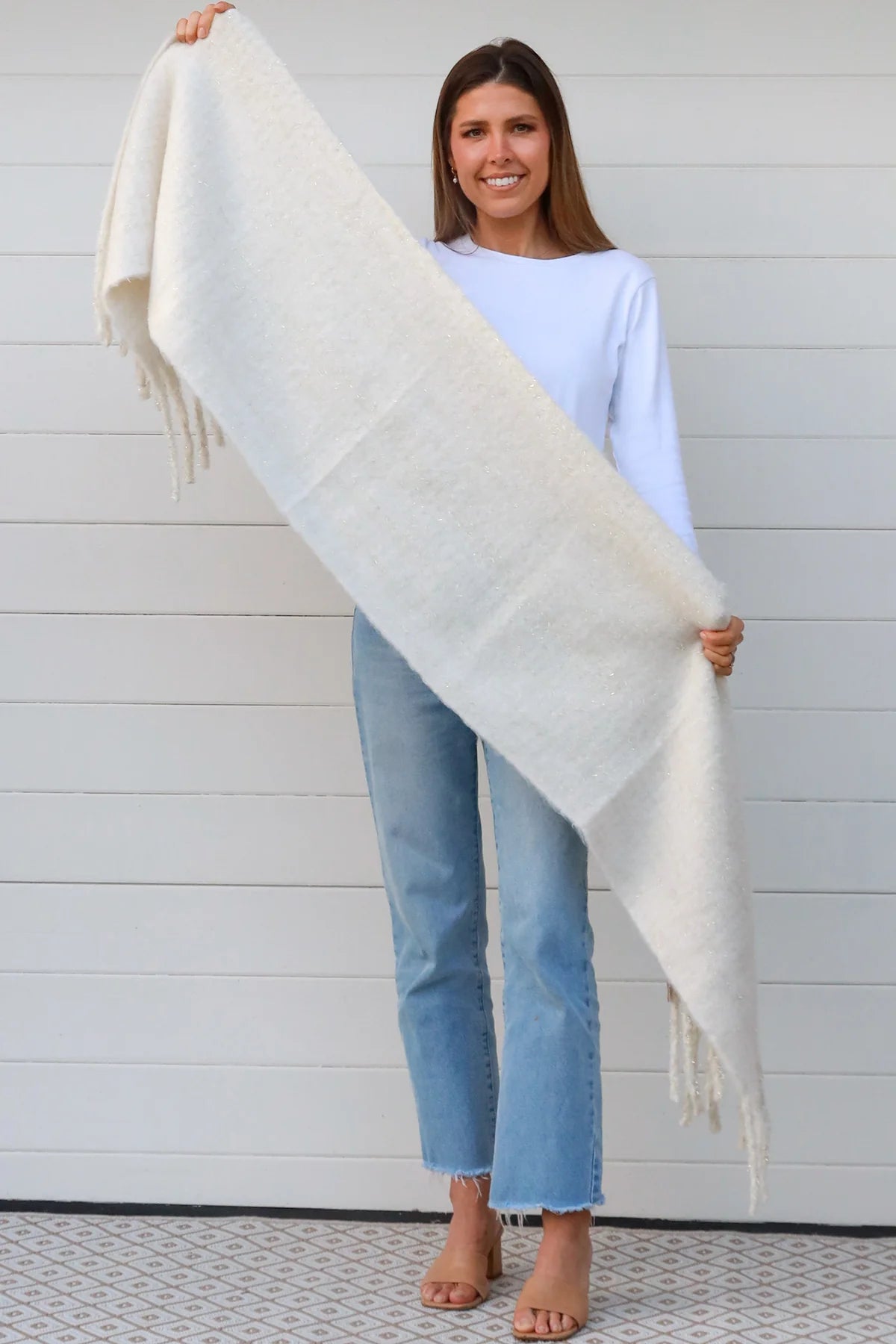 Lemon Tree Winter White Fluffy Scarf